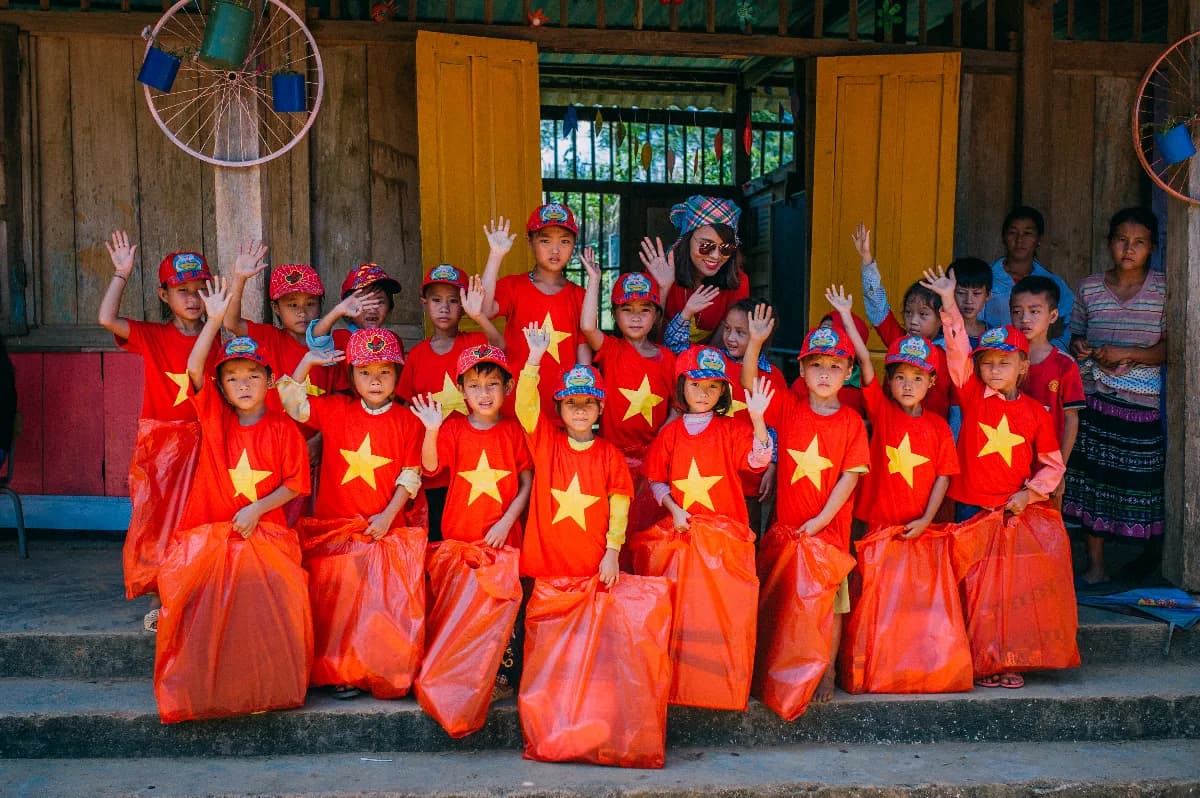 Nét Bút Tuổi Thơ 12 - Những Mảng Màu Ước Mơ